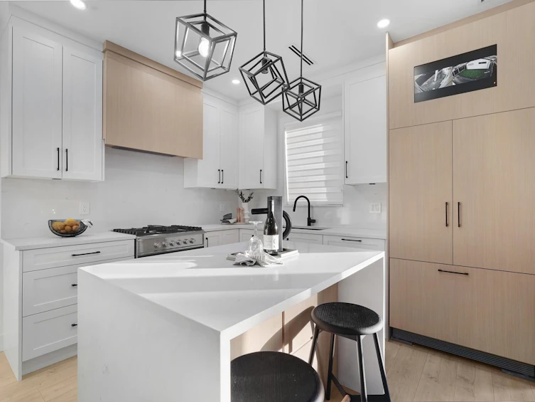 2-3310 Venables Street, Vancouver, BC, V5K 2S8 - 5
