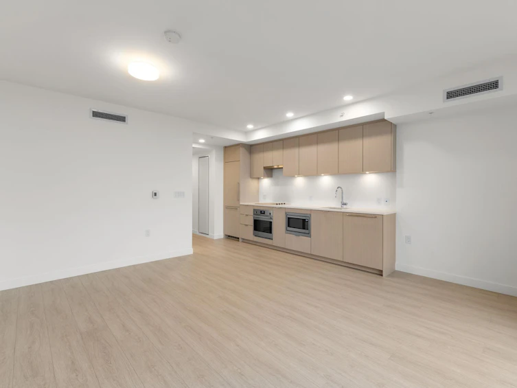 1810-13675 107a Avenue, Surrey, BC, V3T 2H3 - 6