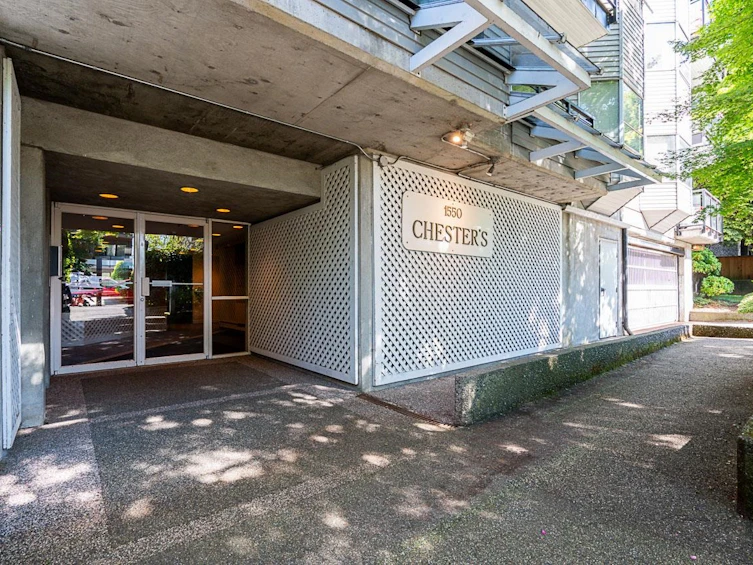 208-1550 Chesterfield Avenue, North Vancouver, BC, V7M 2N6 - 3