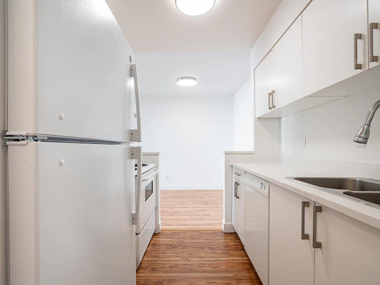208-1550 Chesterfield Avenue, North Vancouver, BC, V7M 2N6 - 6