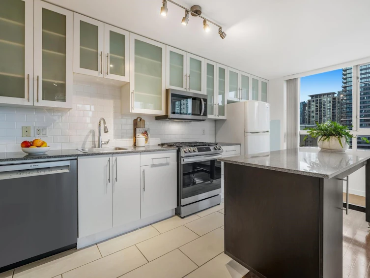 804-1225 Richards Street, Vancouver, BC, V6B 1E6 - 3