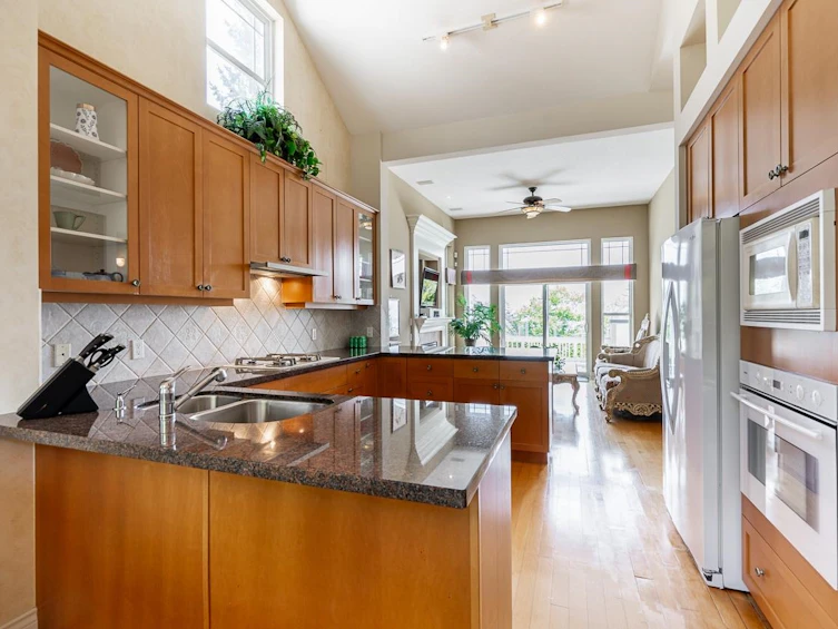 4918 Edendale Lane, West Vancouver, BC, V7W 3H7 - 12