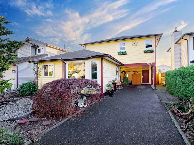 19520 115a Avenue, Pitt Meadows BC V3Y 1R4