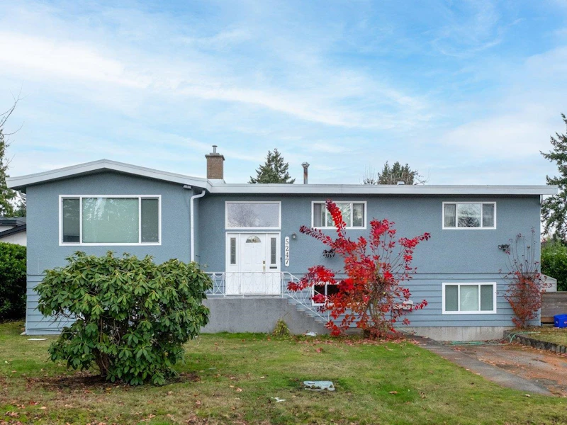 5247 10a Avenue, Delta BC V4M 1Y5