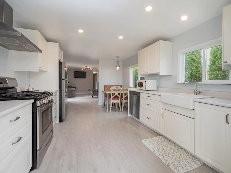 747 Cascade Crescent, Gibsons, BC, V0N 1V9 - 4