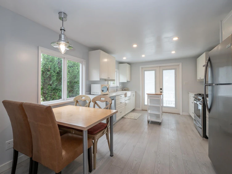747 Cascade Crescent, Gibsons, BC, V0N 1V9 - 6