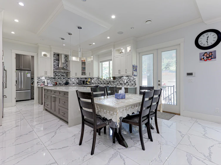 12187 71 Avenue, Surrey, BC, V3W 0T2 - 12