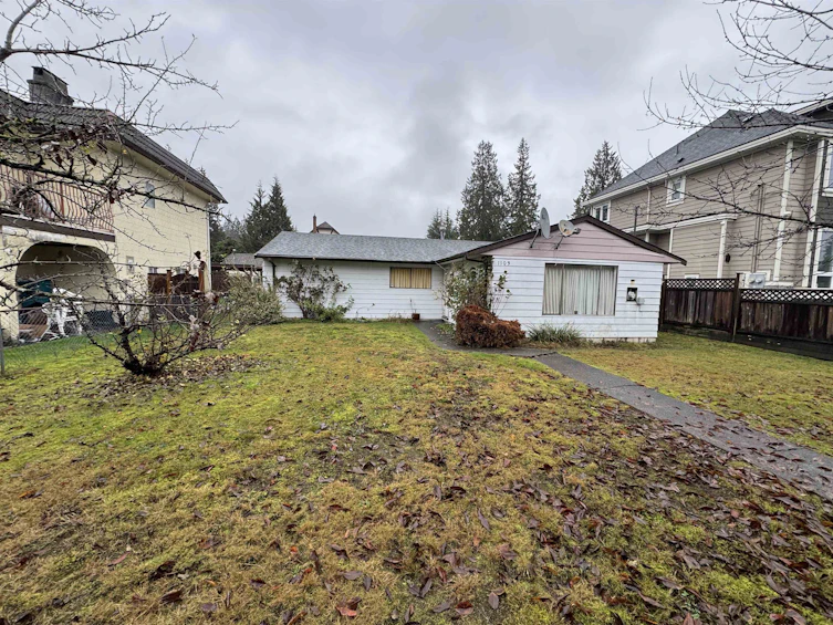 1103 Como Lake Avenue, Coquitlam, BC, V3J 3N9 - 3