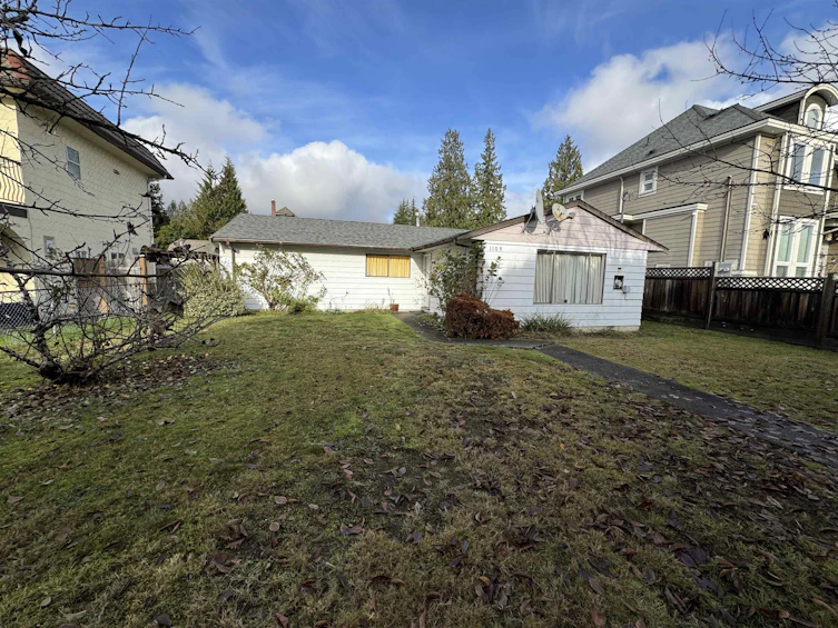 1103 Como Lake Avenue, Coquitlam, BC, V3J 3N9 - 2