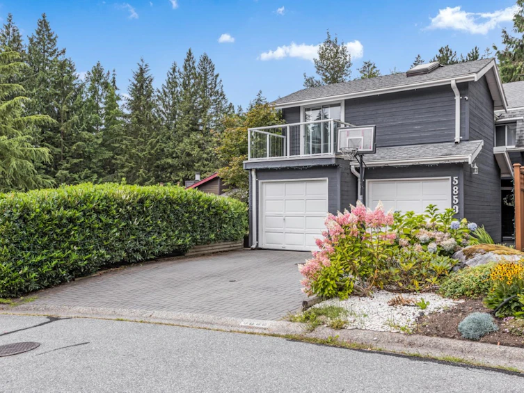 5853 Grousewoods Crescent, North Vancouver, BC, V7R 4V3
