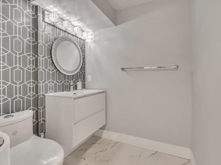 5853 Grousewoods Crescent, North Vancouver, BC, V7R 4V3 - 22