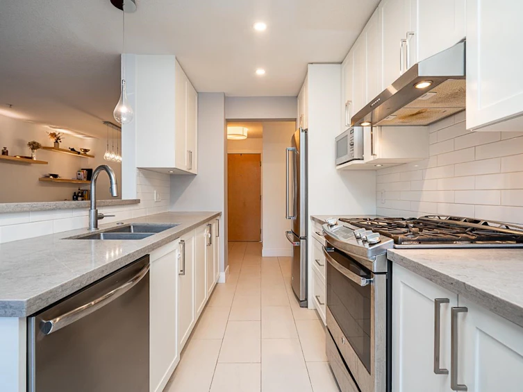 315-801 Klahanie Drive, Port Moody, BC, V3H 5K4 - 9