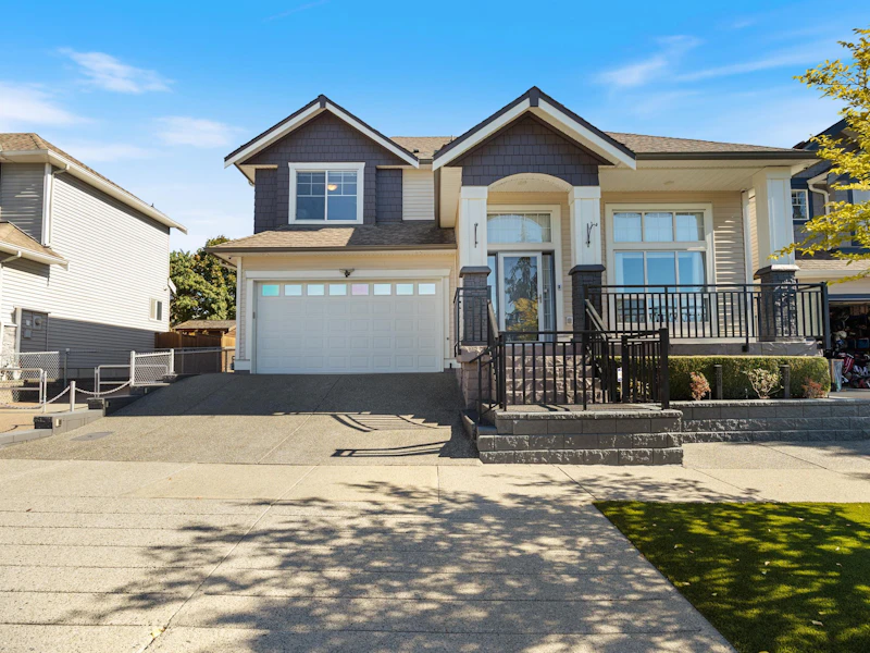 16478 59a Avenue, Surrey BC V3S 6M6