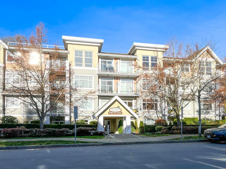 207-15299 17a Avenue, Surrey, BC, V4A 1V4