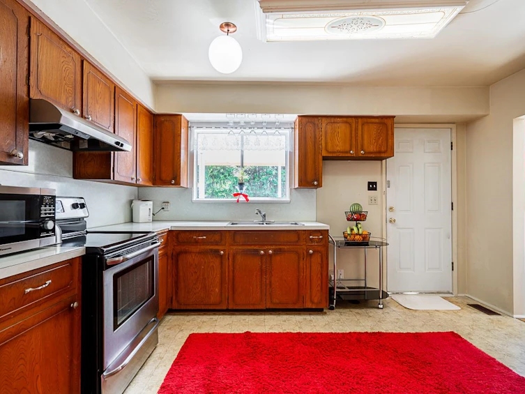 2294 Austin Avenue, Coquitlam, BC, V3K 3S1 - 6