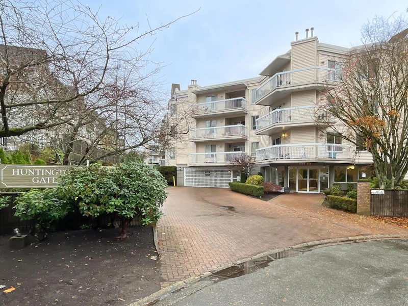 305 - 9299 121st Street, Surrey BC V3V 7X8