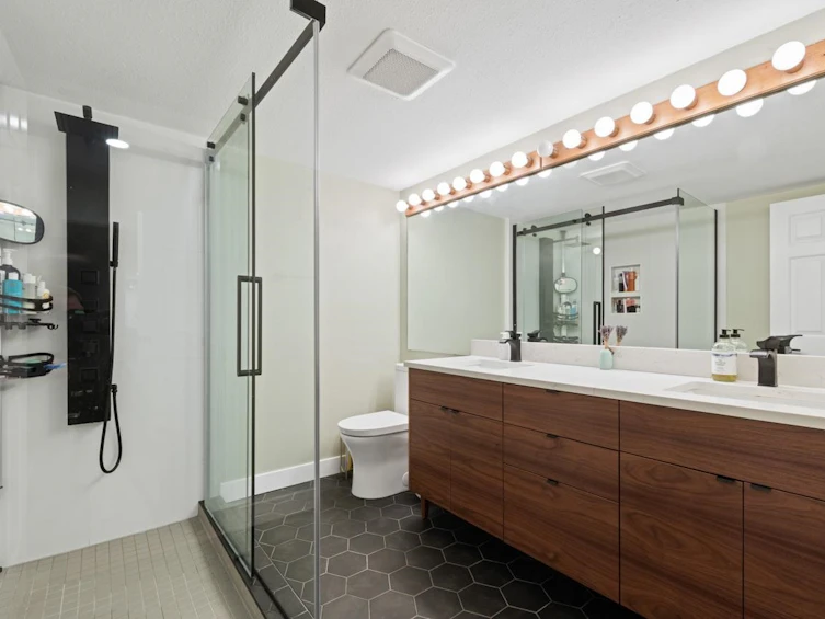 203-3401 Curle Avenue, Burnaby, BC, V7S 1M7 - 14