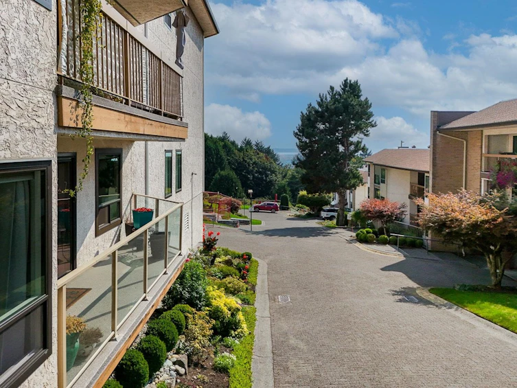 519-1350 Vidal Street, Surrey, BC, V4B 5G6 - 9
