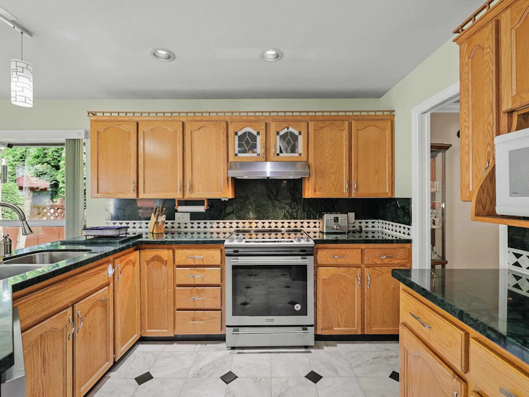 6041 186 Street, Surrey, BC, V3S 7P4 - 10