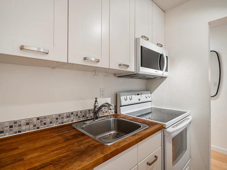 101-550 E 7th Avenue, Vancouver, BC, V5T 1N7 - 12