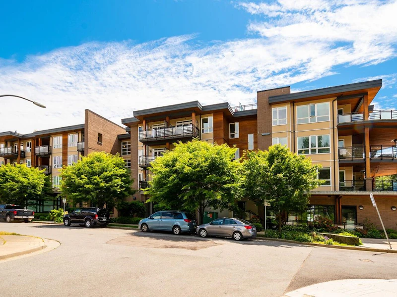 417 - 733 W 14th Street, North Vancouver BC