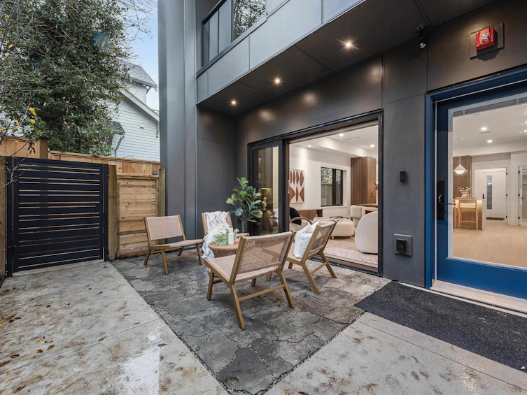 2-273 W 17th Avenue, Vancouver, BC, V5Y 1Z9 - 6
