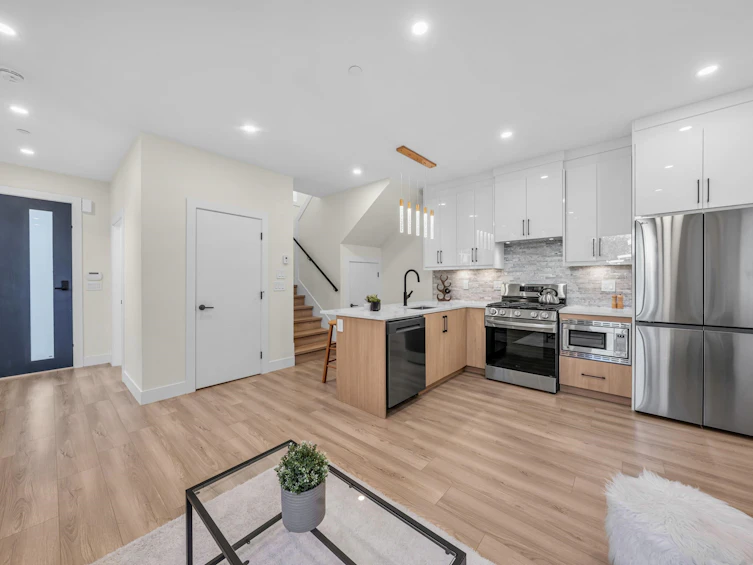 2-2703 E 3rd Avenue, Vancouver, BC, V5M 1H3 - 5