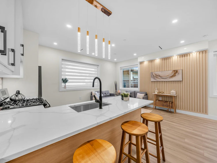 2-2703 E 3rd Avenue, Vancouver, BC, V5M 1H3 - 2