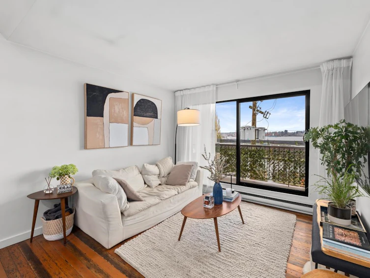 311-251 W 4th Street, North Vancouver, BC, V7M 1H8 - 2