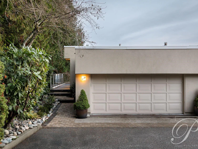 2336 Folkestone Way, West Vancouver, BC, V7S 3C8