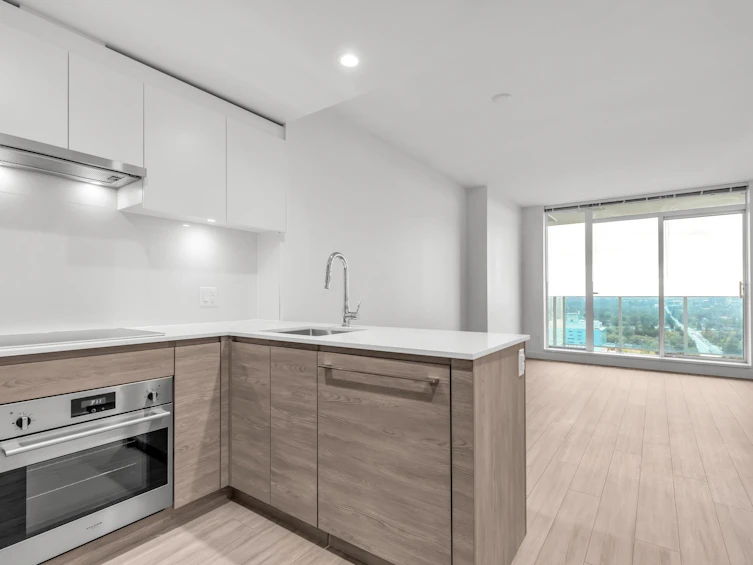2702-13615 Fraser Highway, Surrey, BC, V3T 0P7 - 9