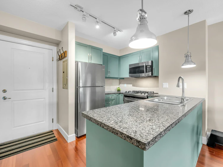 412-3811 Hastings Street, Burnaby, BC, V5C 6V2 - 4