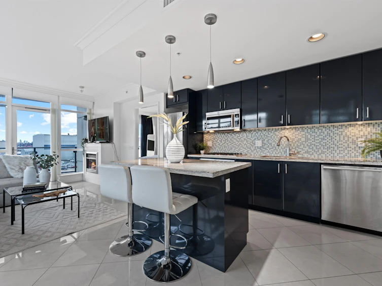 502-172 Victory Ship Way, North Vancouver, BC, V7L 0B5 - 3
