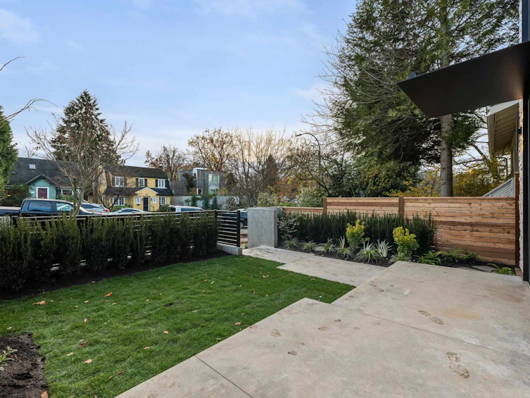 1-2635 W 12th Avenue, Vancouver, BC, V6K 2P4 - 3