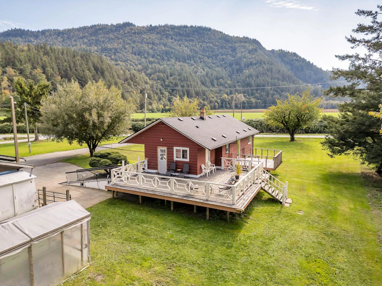 36113 Page Road, Abbotsford, BC, V3G 1P3 - 2