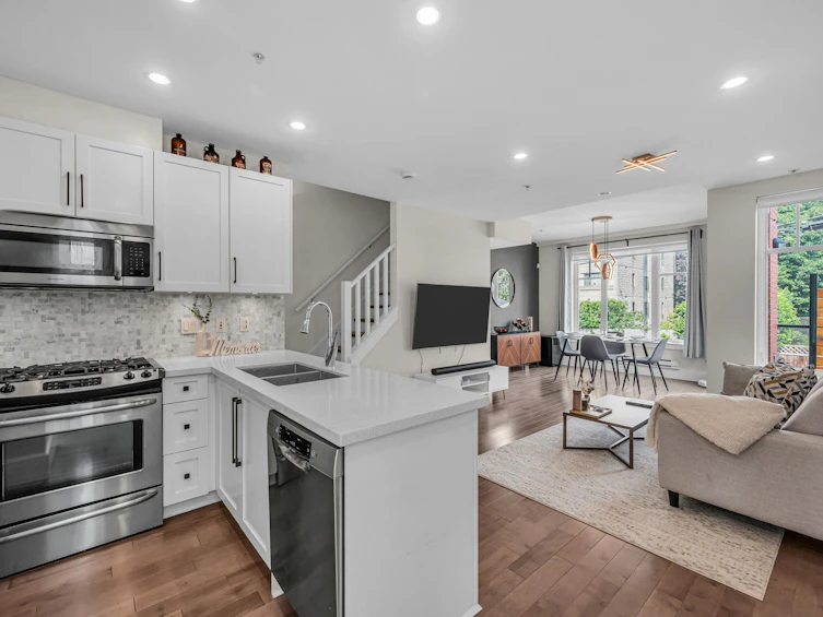 333 E 7th Avenue, Vancouver, BC, V5T 1M9 - 4