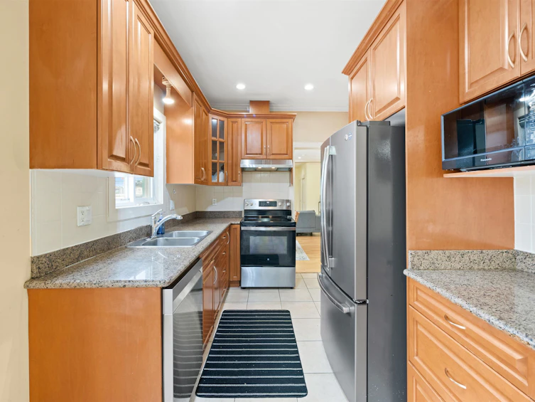 3806 Pine Street, Burnaby, BC, V5G 1Z2 - 8
