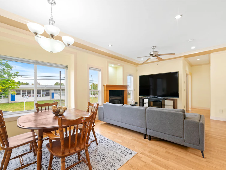 3806 Pine Street, Burnaby, BC, V5G 1Z2 - 5