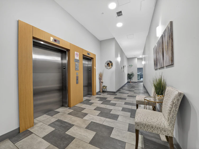 PH6-6283 Kingsway, Burnaby, BC, V5J 0H3 - 2