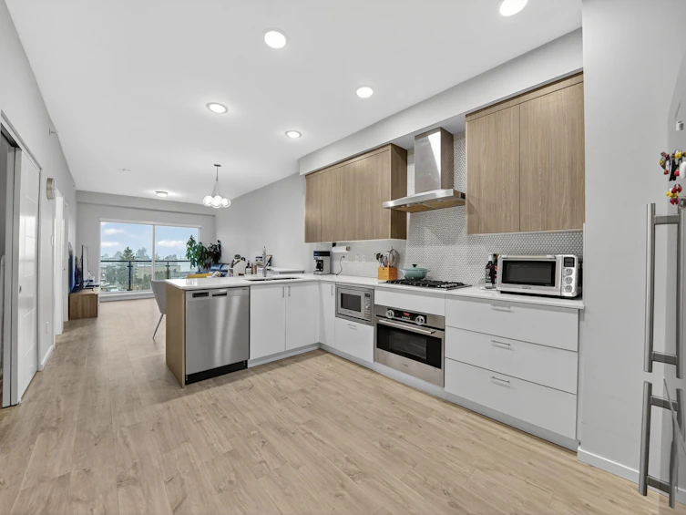 PH6-6283 Kingsway, Burnaby, BC, V5J 0H3 - 10