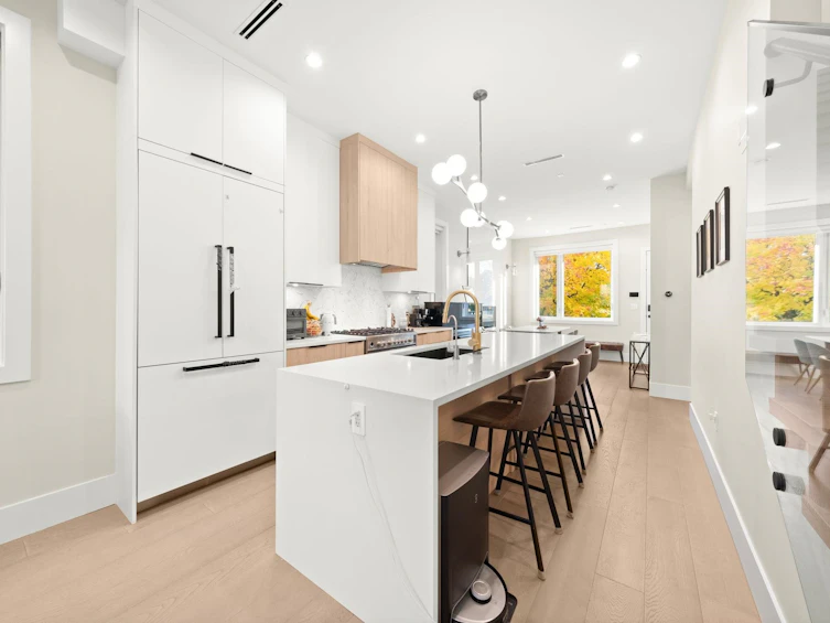 2815 W 19th Avenue, Vancouver, BC, V6L 1E4 - 8