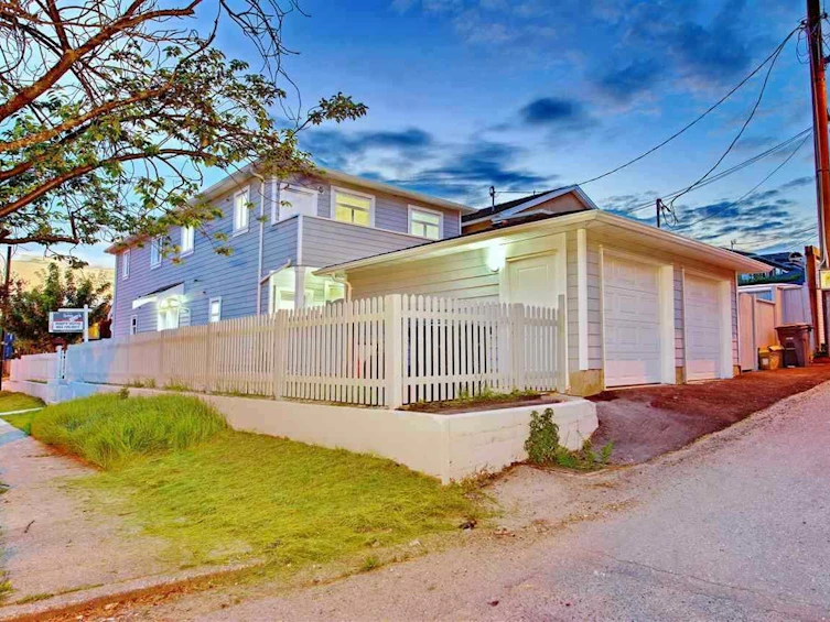 215 E 64th Avenue, Vancouver, BC, V5X 2M5 - 5