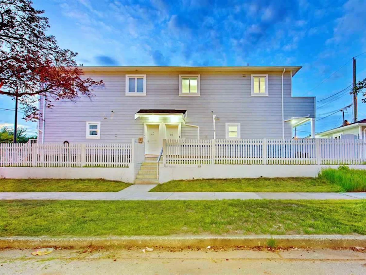215 E 64th Avenue, Vancouver, BC, V5X 2M5 - 8