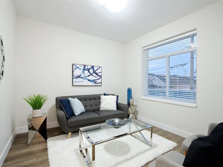 215 E 64th Avenue, Vancouver, BC, V5X 2M5 - 2