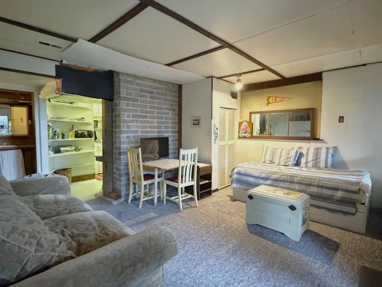 2071 Deep Cove Road, North Vancouver, BC, V7G 1S8 - 10