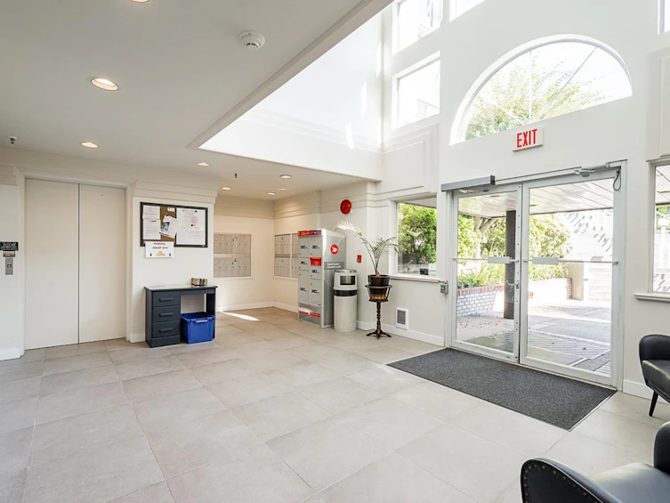 201-25 Richmond Street, New Westminster, BC, V3L 5P9 - 32