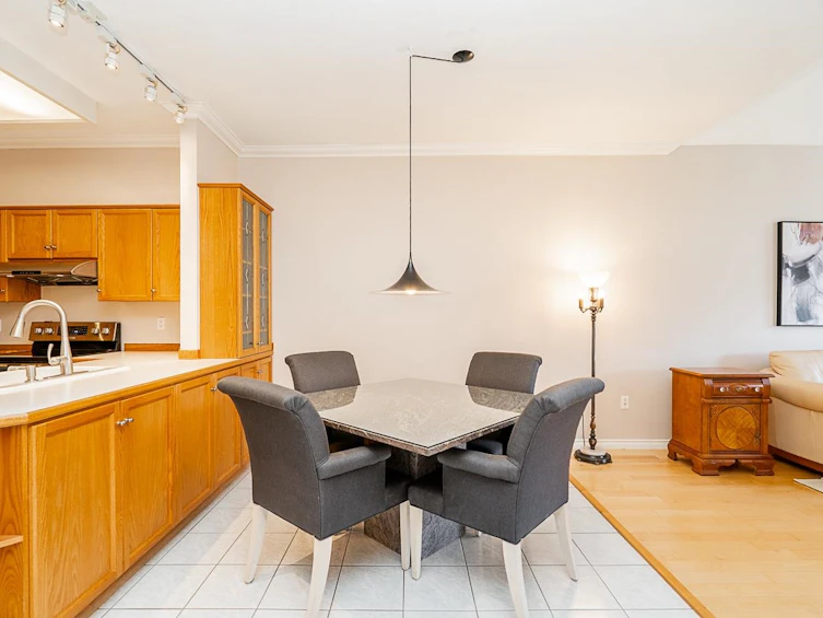201-25 Richmond Street, New Westminster, BC, V3L 5P9 - 9