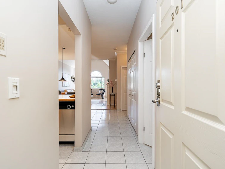 201-25 Richmond Street, New Westminster, BC, V3L 5P9 - 28