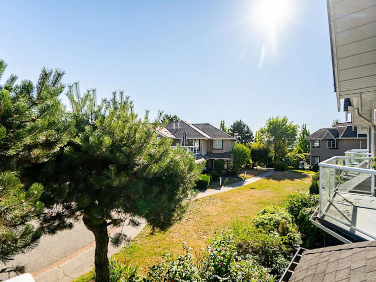 201-25 Richmond Street, New Westminster, BC, V3L 5P9 - 31