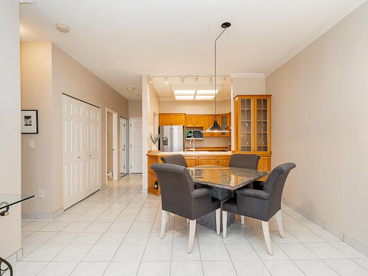201-25 Richmond Street, New Westminster, BC, V3L 5P9 - 17